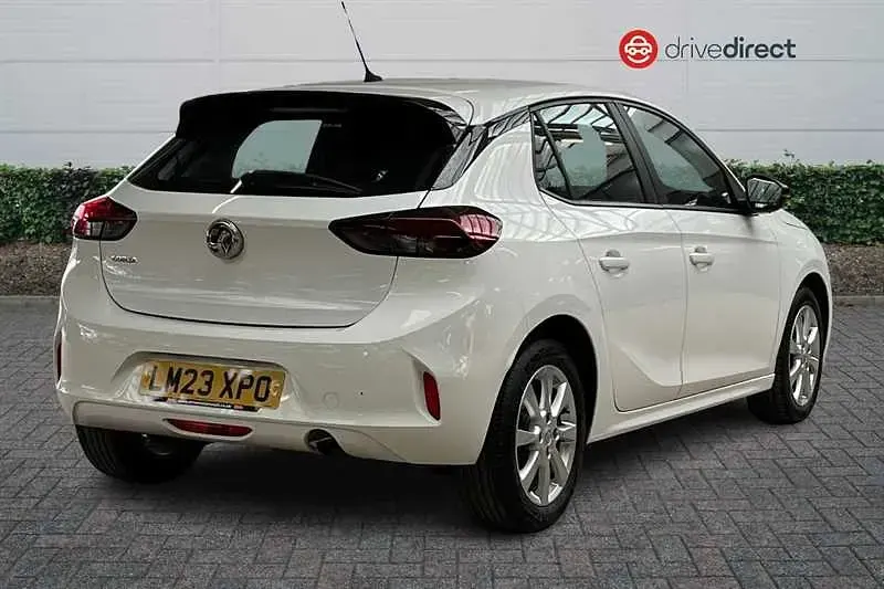 Used Vauxhall Corsa Design Edition 100 HP (73 kW) 2023 White Hatchback
