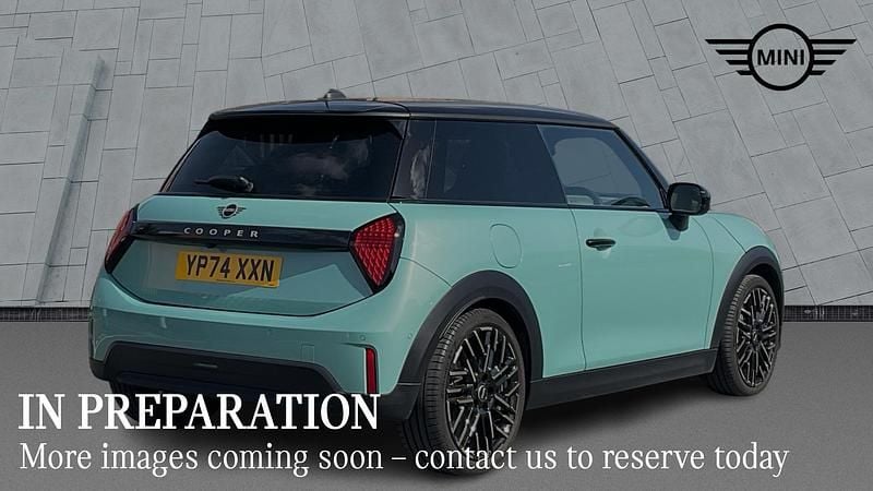 Used Mini Cooper Hatch 154 HP (113 kW) 2024 Green Hatchback