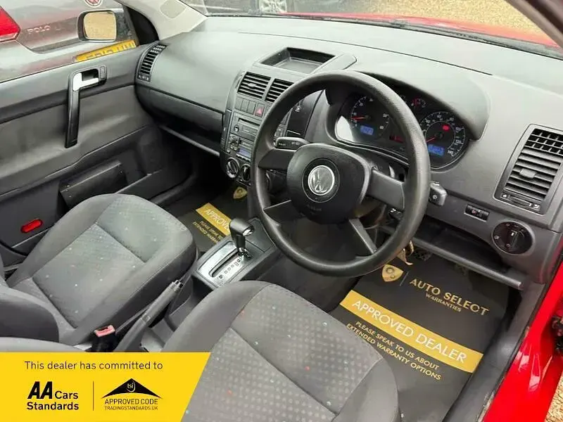 Used VW Polo S 75 HP (55 kW) 2003 Red Hatchback