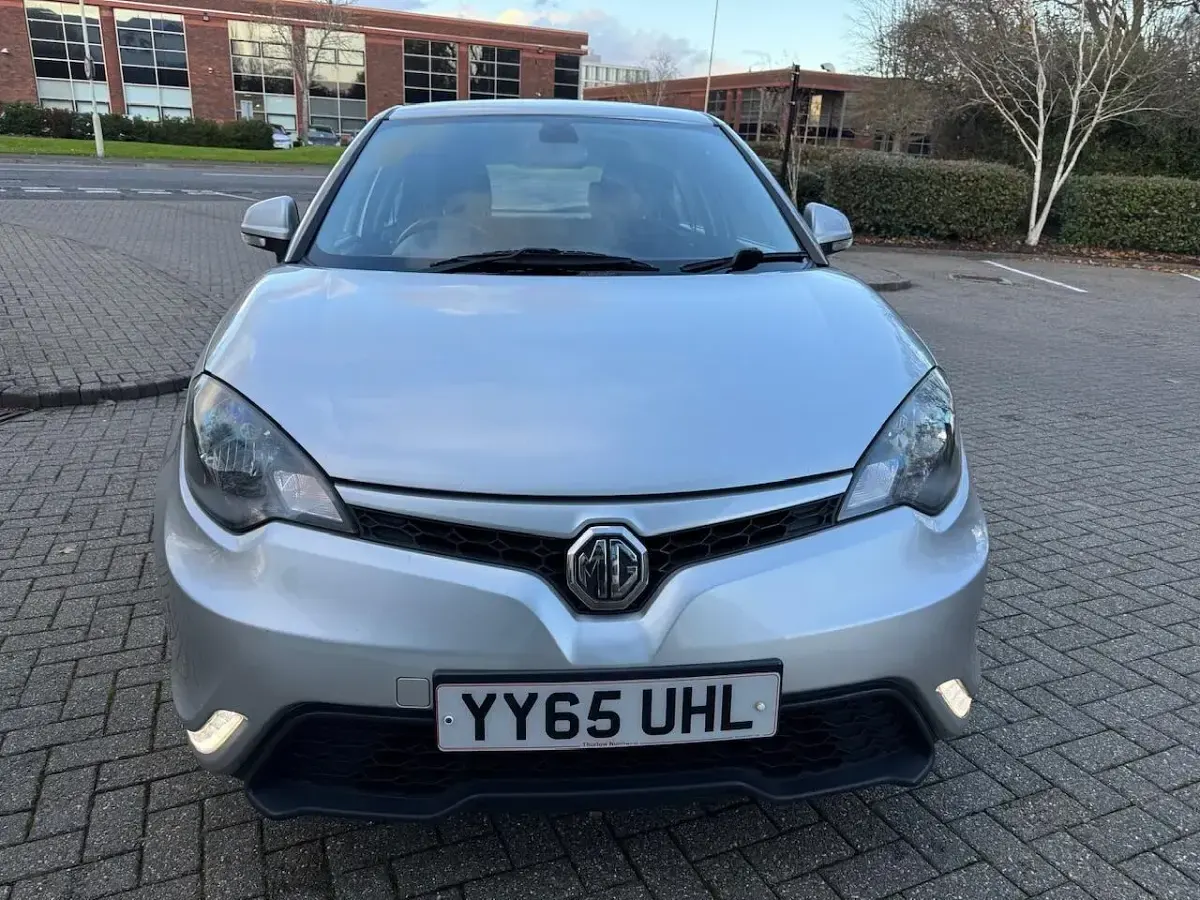 Used MG MG3 106 HP (77 kW) 2015 Silver Hatchback