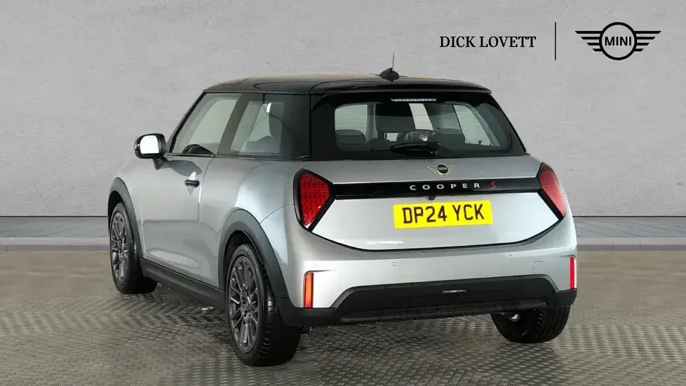 Used Mini Cooper S Hatch 201 HP (147 kW) 2024 Silver Hatchback