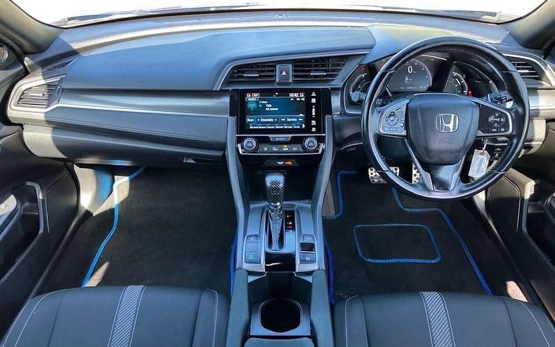 Käytetty Honda Civic SR 126 HP (92 kW) 2022 Viistoperä