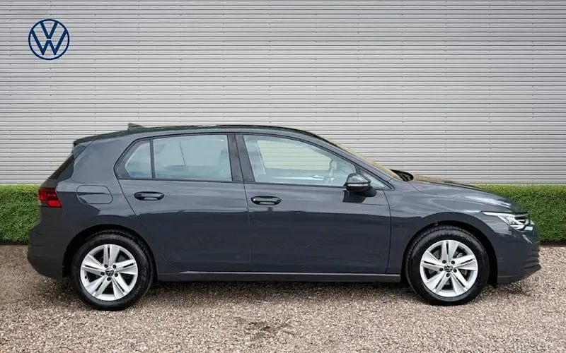 Used VW Golf VIII Life 150 HP (110 kW) 2024 Hatchback