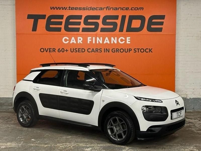 White Used 2016 Citroën C4 Cactus Feel Hatchback | £6,995 (Fair price) - Image 1/4