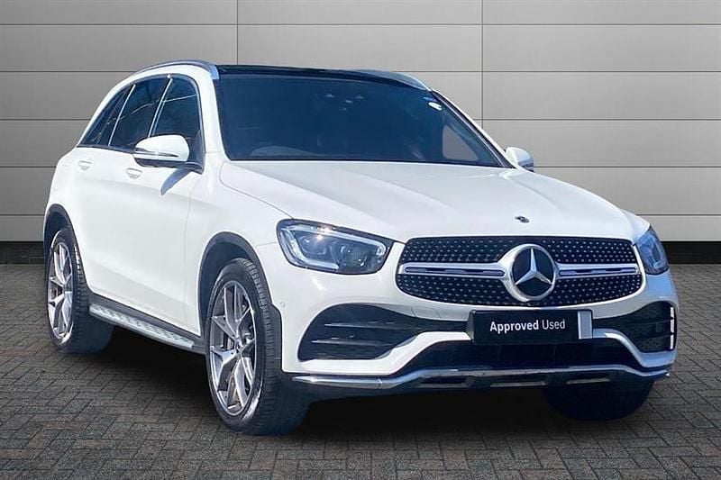 Used Mercedes GLC300 AMG Line Premium 245 HP (180 kW) 2021 Polar white Estate