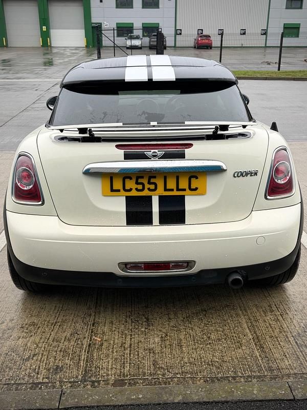 Used Mini Cooper Coupé 2012 White Coupe