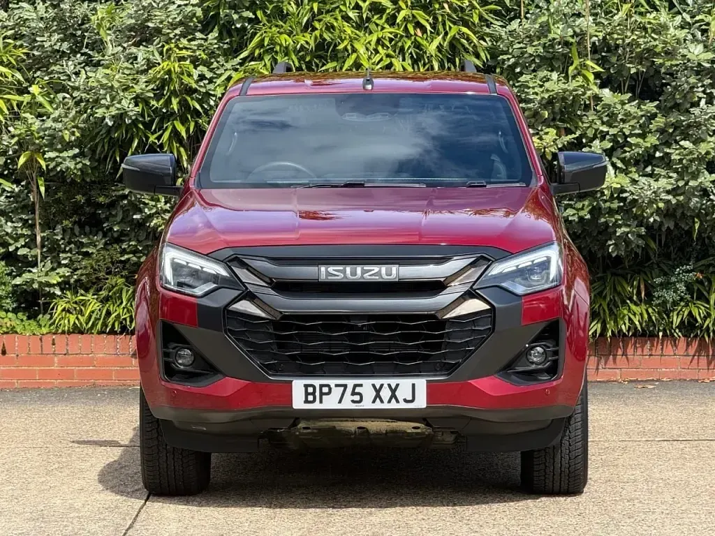 New Isuzu D-Max 2025 Red Pickup
