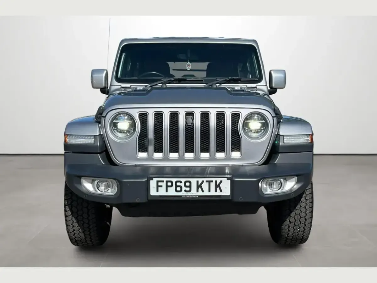 Used Jeep Wrangler Overland 268 HP (197 kW) 2019 Grey SUV