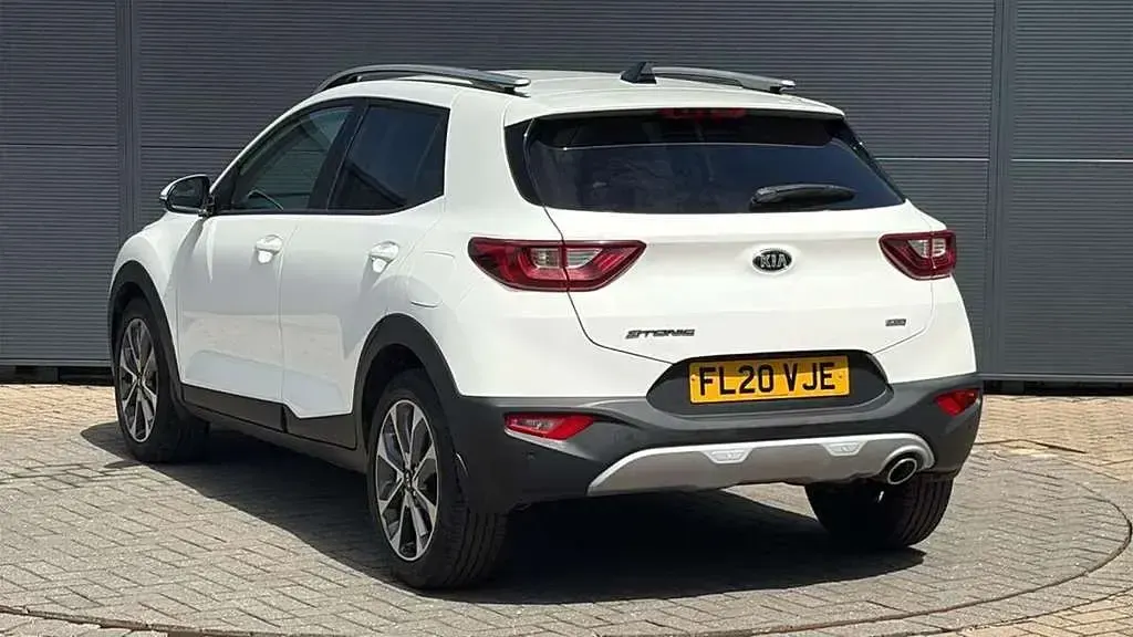 Used Kia Stonic 117 HP (86 kW) 2020 White SUV