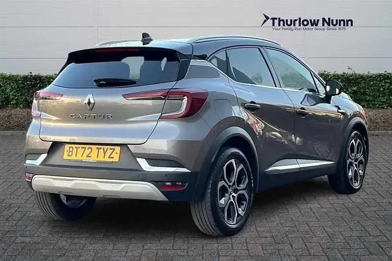 Usado Renault Captur Techno 91 HP (66 kW) 2022 Cinzento SUV