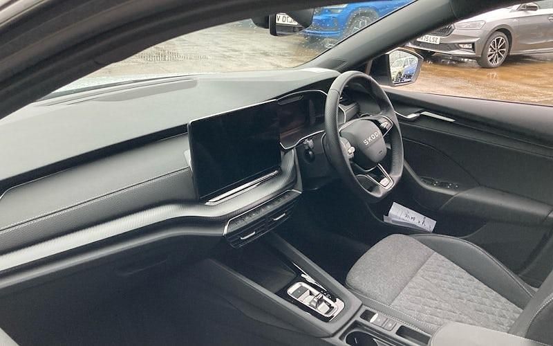 Used Skoda Octavia SportLine 150 HP (110 kW) 2025 White Estate