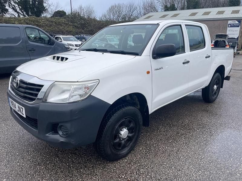 Used Toyota HiLux Active 2014 White Pickup