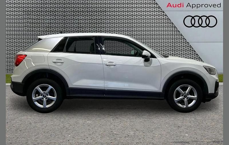 Used Audi Q2 108 HP (79 kW) 2022 White SUV
