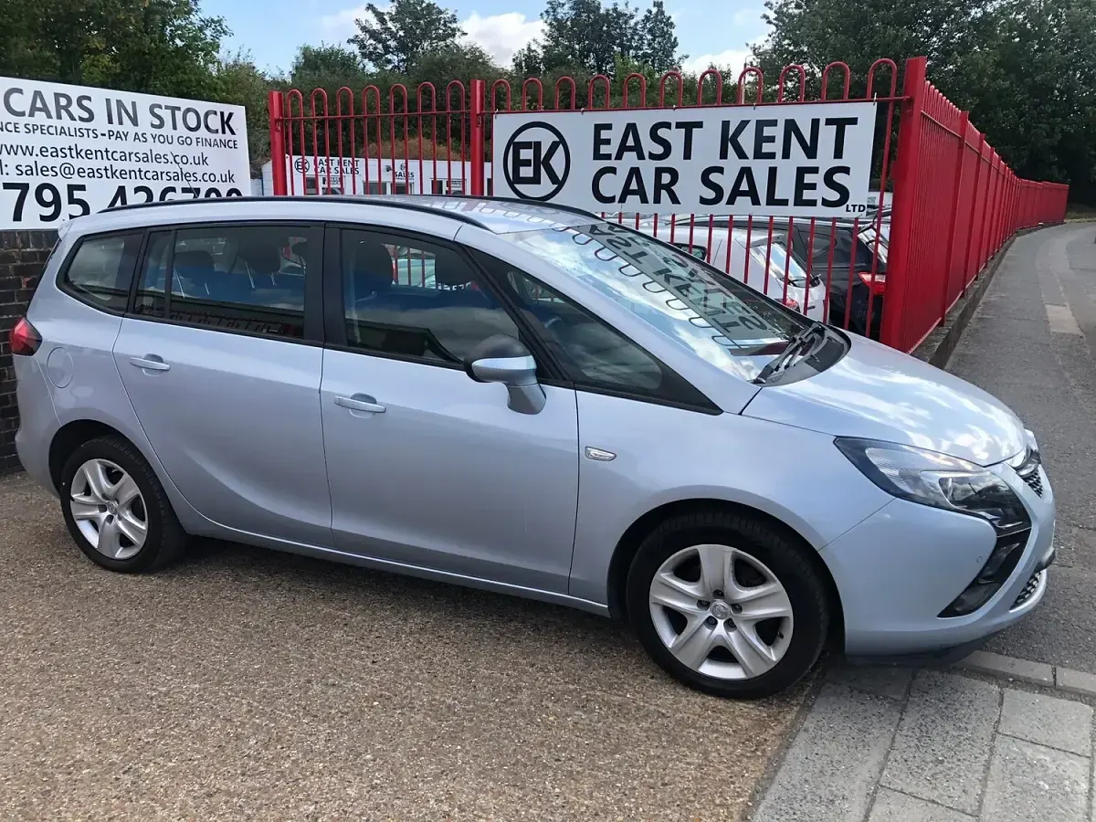 Used Vauxhall Zafira 170 HP (125 kW) 2015 Silver MPV