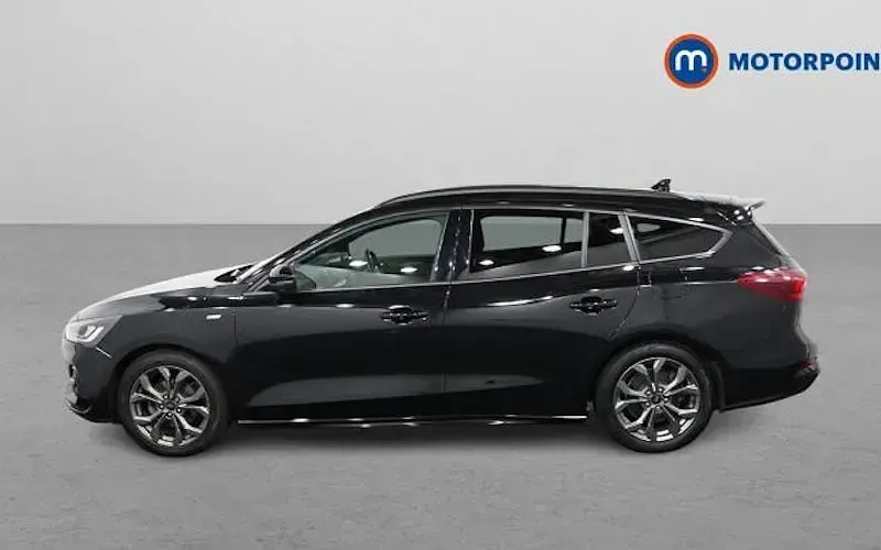 Used Ford Focus ST-Line 155 HP (114 kW) 2023 Black Estate