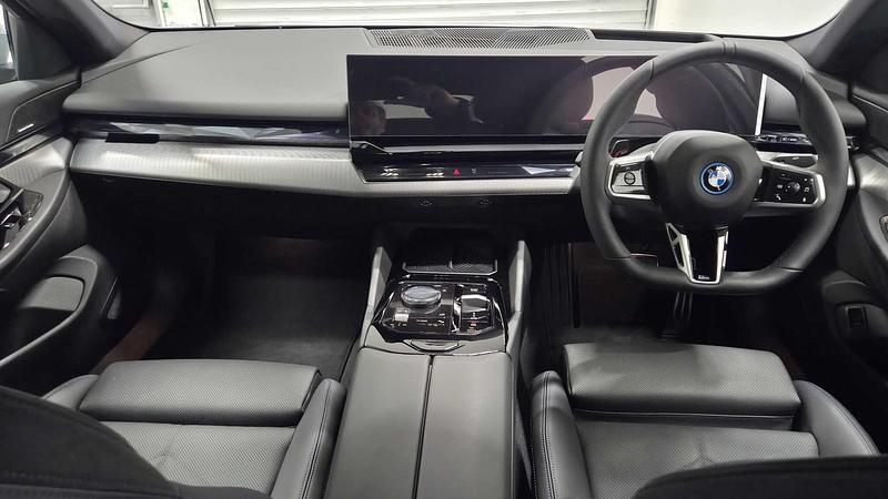 Used BMW i5 M Sport 246 kW (335 HP) 2025 Grey