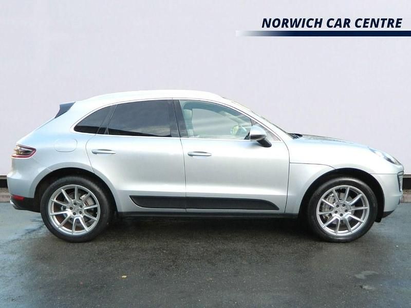 Used Porsche Macan 258 HP (189 kW) 2014 Silver SUV