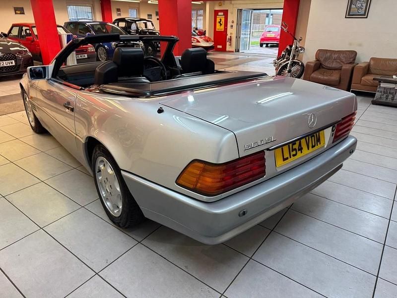 Used Mercedes SL500 322 HP (236 kW) 2009 Silver