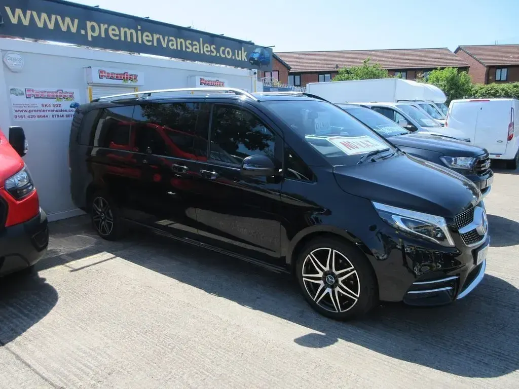 Used Mercedes V220 AMG line 163 HP (119 kW) 2020 Black MPV