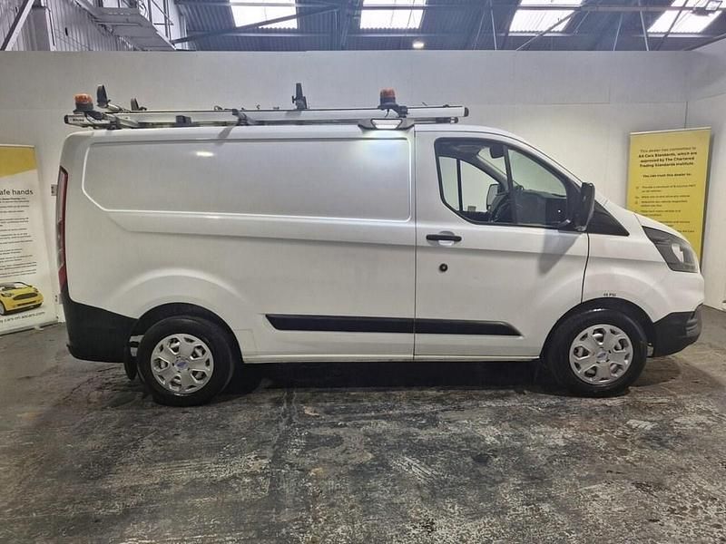 Used Ford Transit Custom 105 HP (77 kW) 2019 White Van