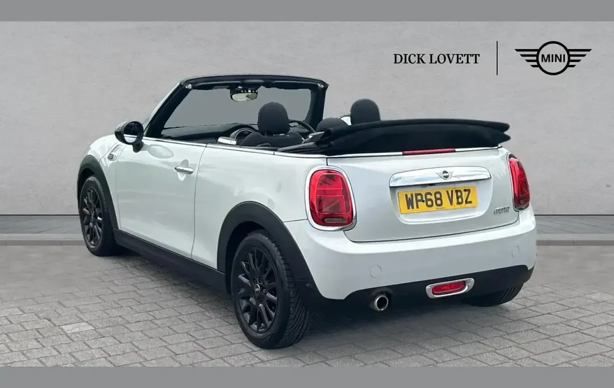 Used Mini Cooper Cabriolet Classic 134 HP (98 kW) 2018 Silver Cabriolet