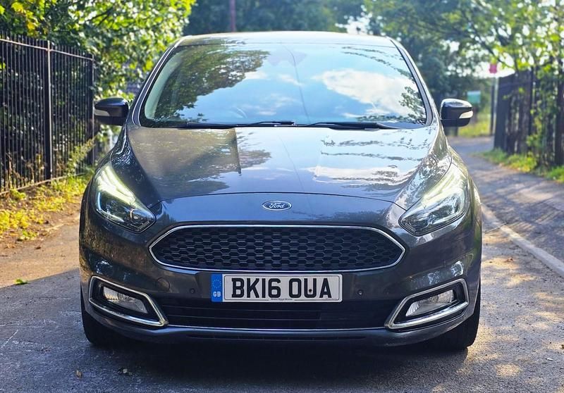 Usado Ford S-MAX S 210 HP (154 kW) 2016 Cinzento Monovolume