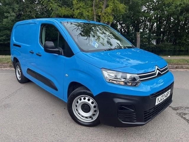 Blue Used 2023 Citroën Berlingo MPV | £11,990 (Good price) - Image 1/4