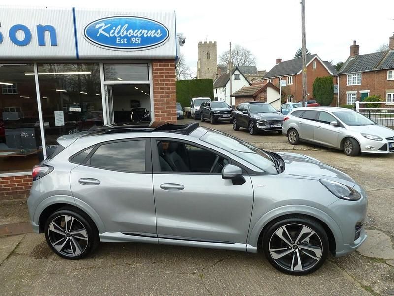 Używany Ford Puma ST-Line X 2023 Srebrny Hatchback