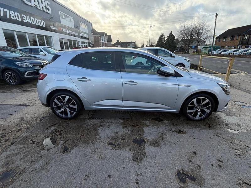 Used Renault Mégane IV Dynamique 110 HP (80 kW) 2017 Silver Hatchback
