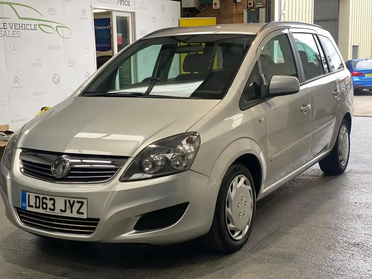 Used Vauxhall Zafira 115 HP (84 kW) 2013 Silver MPV