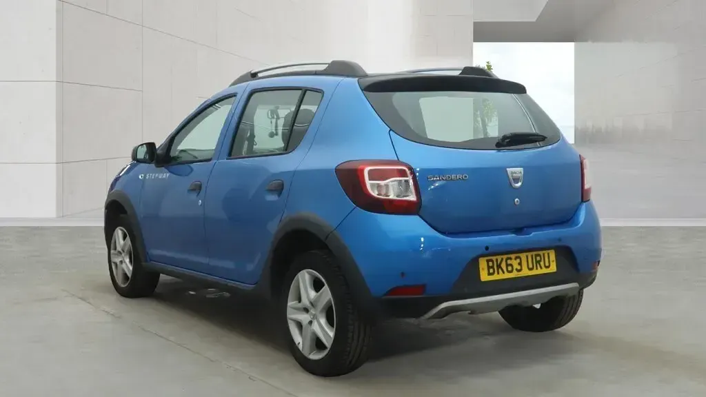 Used Dacia Sandero Ambiance 90 HP (66 kW) 2013 Blue Hatchback