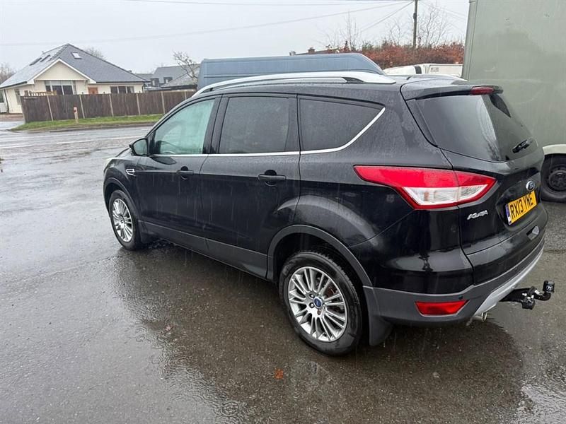 Begagnad Ford Kuga Titanium 163 HK (119 kW) 2013 Svart SUV