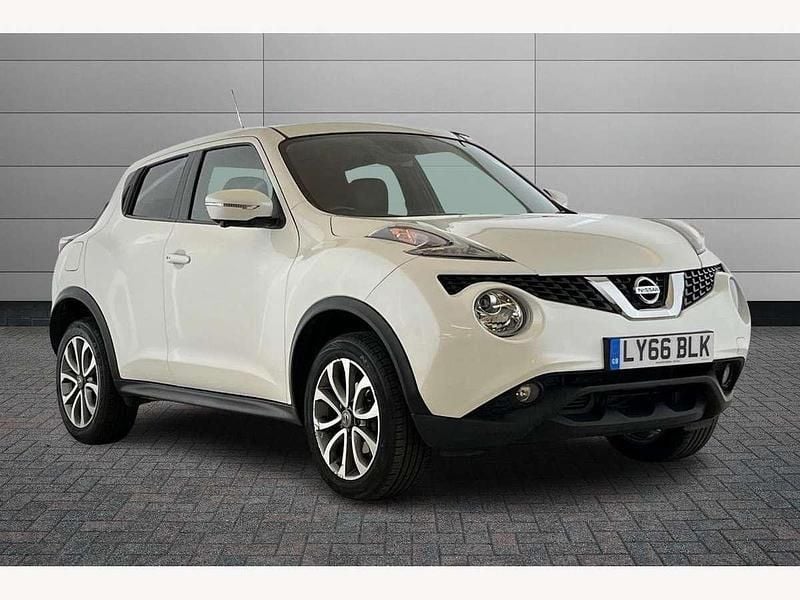 Storm white Used 2016 Nissan Juke Tekna SUV | £8,490 (Good price) - Image 1/2