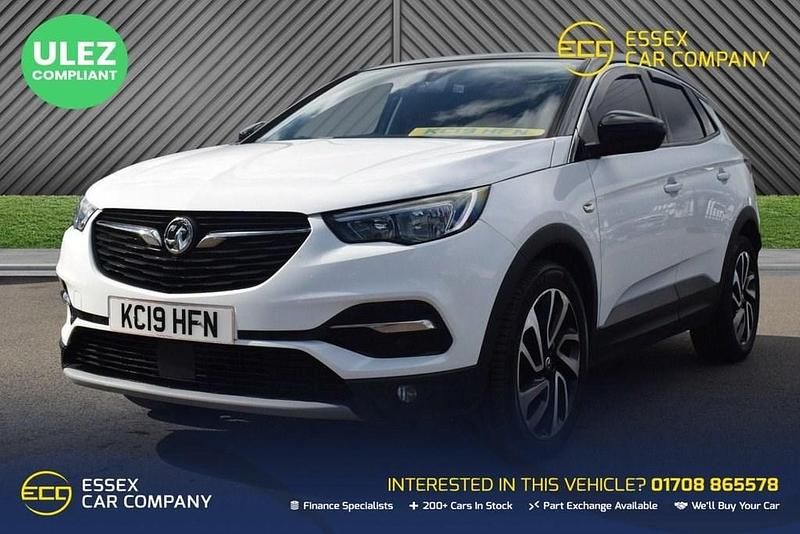 Used Vauxhall Grandland X Elite 130 HP (95 kW) 2019 White SUV