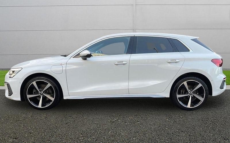 Used Audi A3 Sportback e-tron S-Line 204 HP (150 kW) 2025 Hatchback