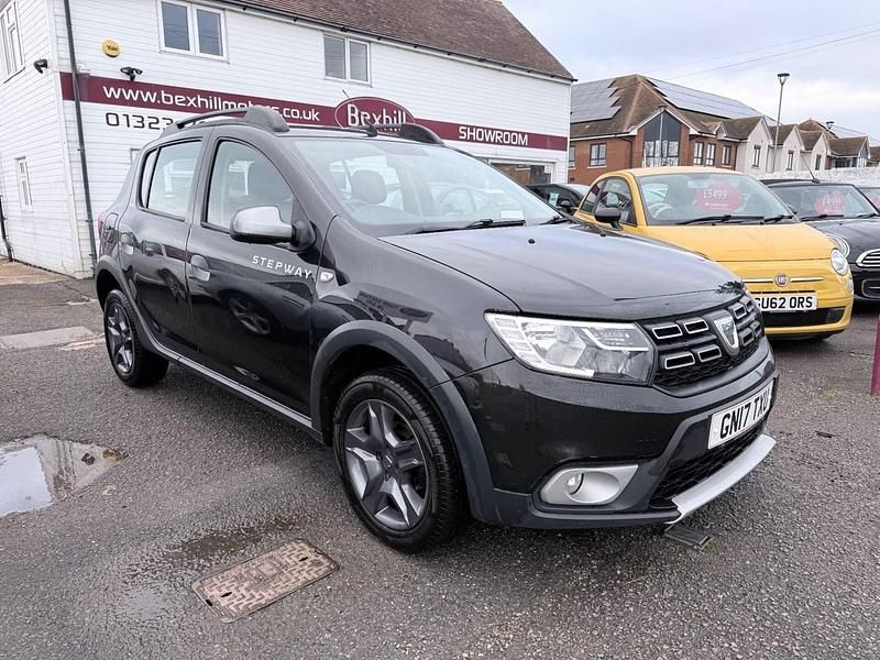 Used Dacia Sandero Lauréate 90 HP (66 kW) 2017 Black Hatchback