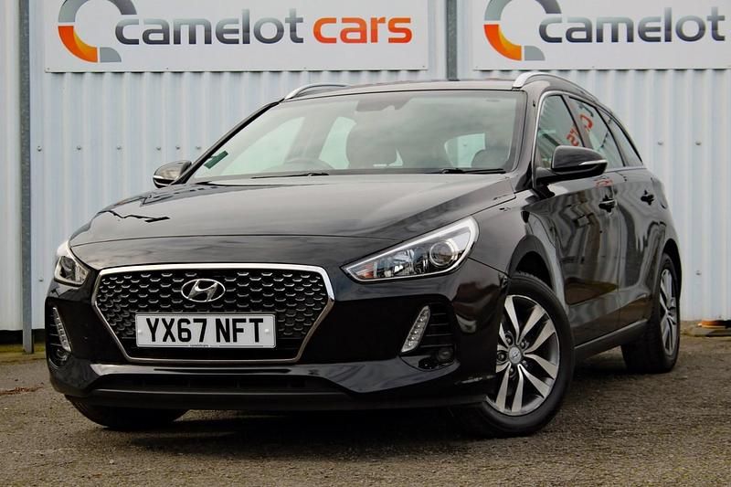 Used Hyundai i30 SE 120 HP (88 kW) 2017 Black Estate