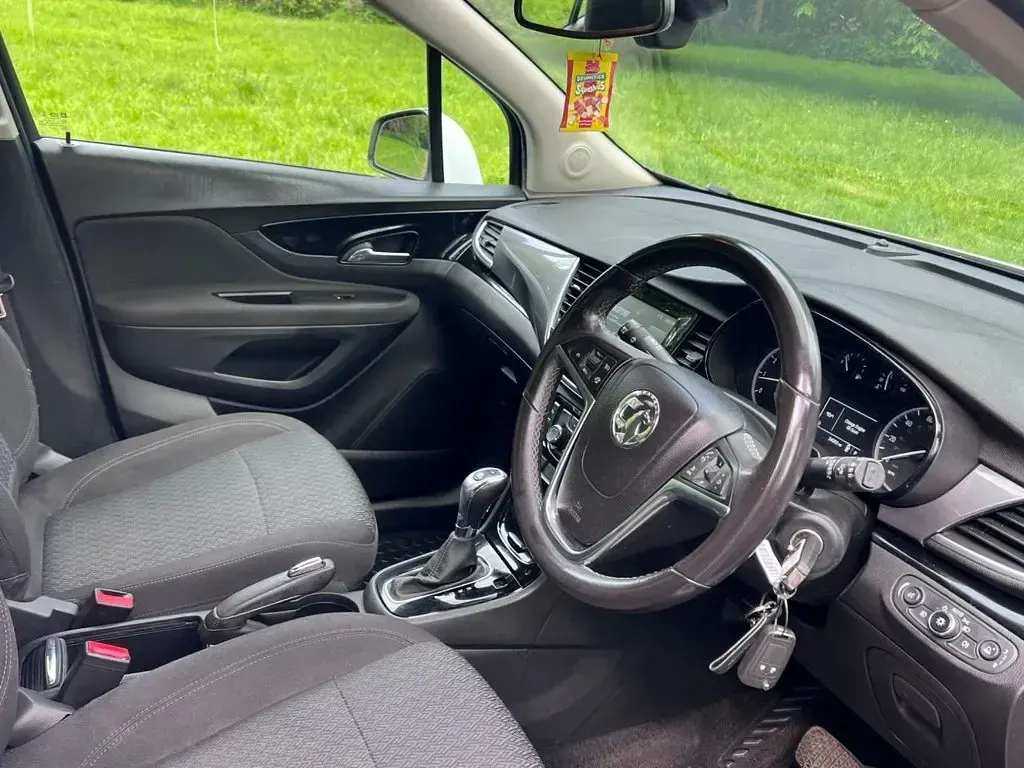 Used Vauxhall Mokka X Active 140 HP (102 kW) 2018 White SUV