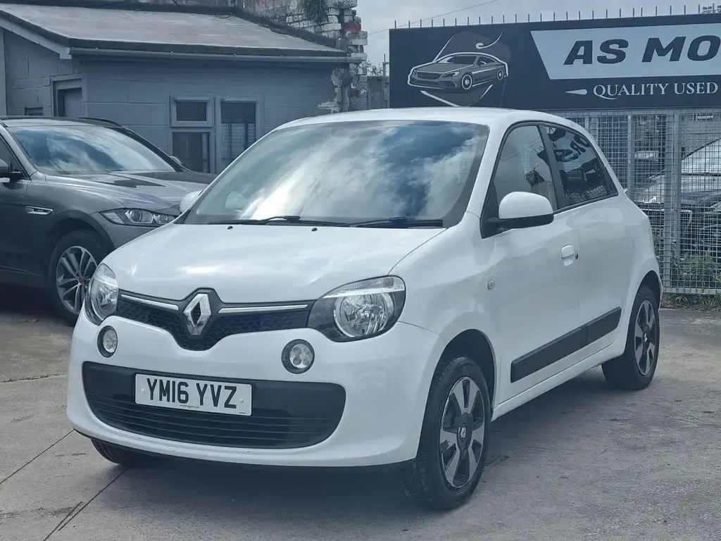 Usado Renault Twingo Play 70 HP (51 kW) 2016 Branco Citadino