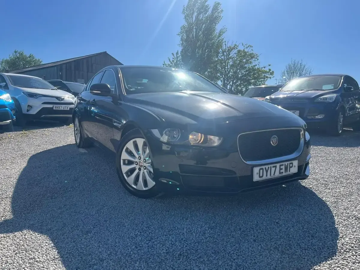 Used Jaguar XE Prestige 163 HP (119 kW) 2017 Black Sedan