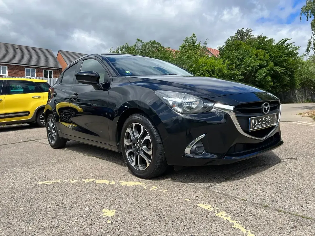 Used Mazda 2 Edition 90 HP (66 kW) 2017 Black Hatchback
