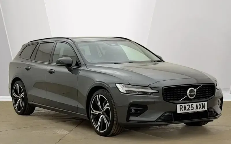 Usado Volvo V60 Plus 197 HP (144 kW) 2026 Carrinha
