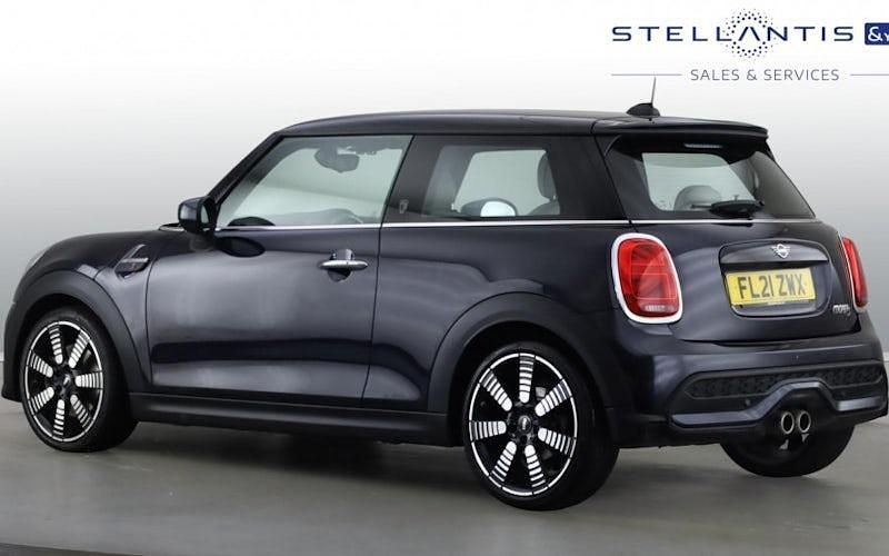 Used Mini Cooper S Exclusive 178 HP (130 kW) 2021 Hatchback