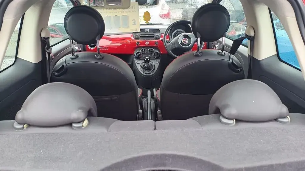Used Fiat 500 Lounge 69 HP (50 kW) 2014 Red Hatchback