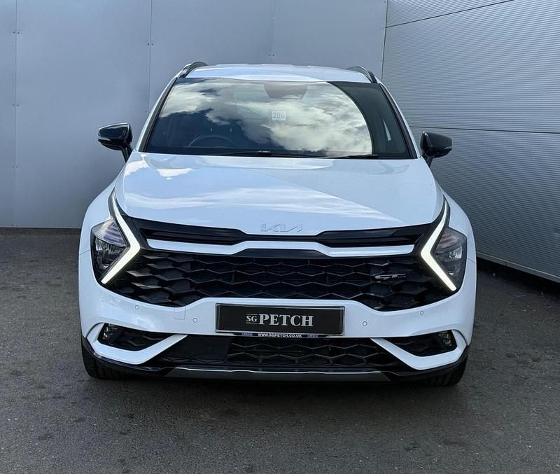 White Used 2025 Kia Sportage GT-Line SUV | £28,495 (Super price) - Image 1/4