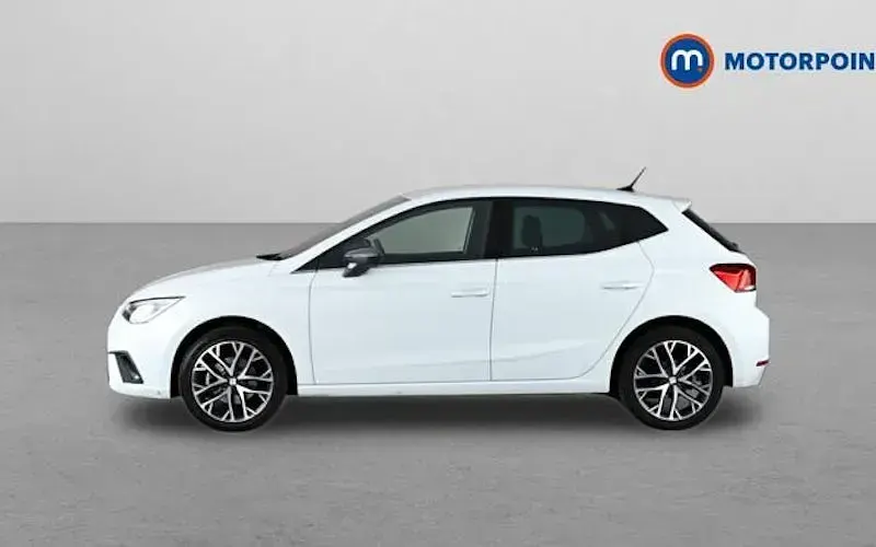 Usado Seat Ibiza XCELLENCE Lux 110 CV (80 kW) 2023 Blanco Utilitario