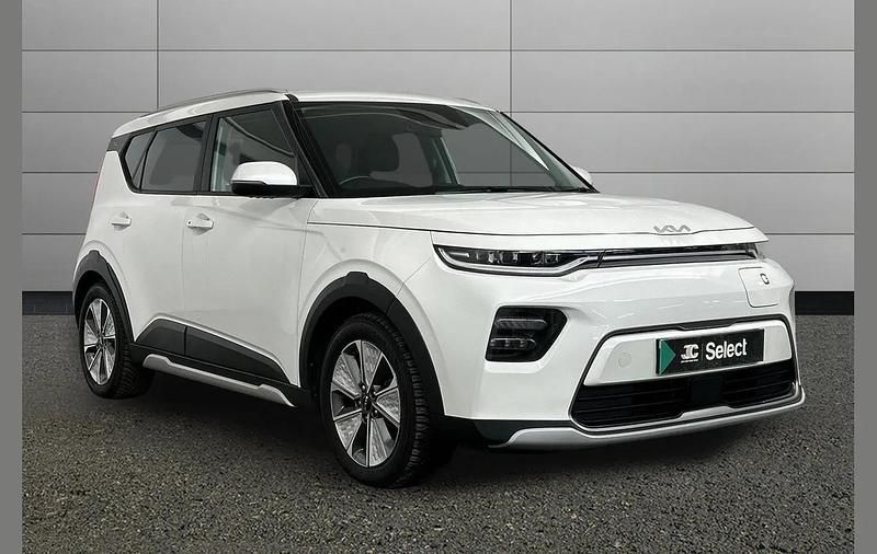 Used Kia Soul 150 kW (204 HP) 2022 White SUV