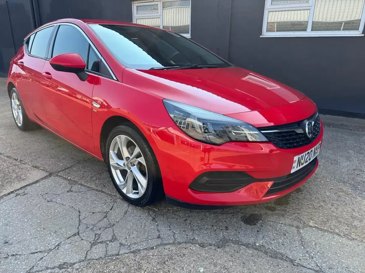 Used Vauxhall Astra SRi 145 HP (106 kW) 2020 Red Hatchback