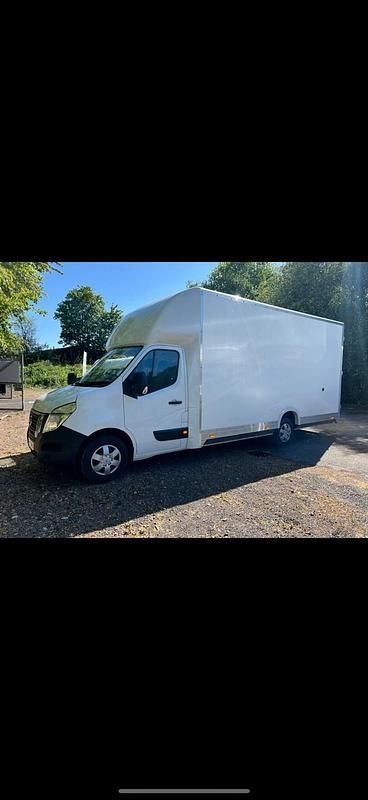 White Used 2023 Nissan Interstar Tekna+ Van | £33,995 (Super price) - Image 1/4