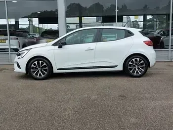 Used Renault Clio Evolution 145 HP (106 kW) 2023 White Hatchback